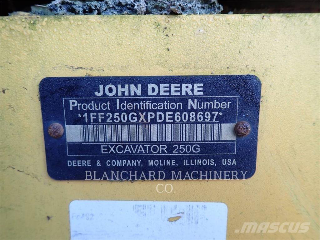 John Deere & CO. 250G LC حفارات زحافة