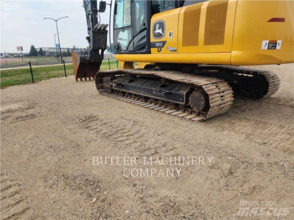 John Deere & CO. 250P حفارات زحافة