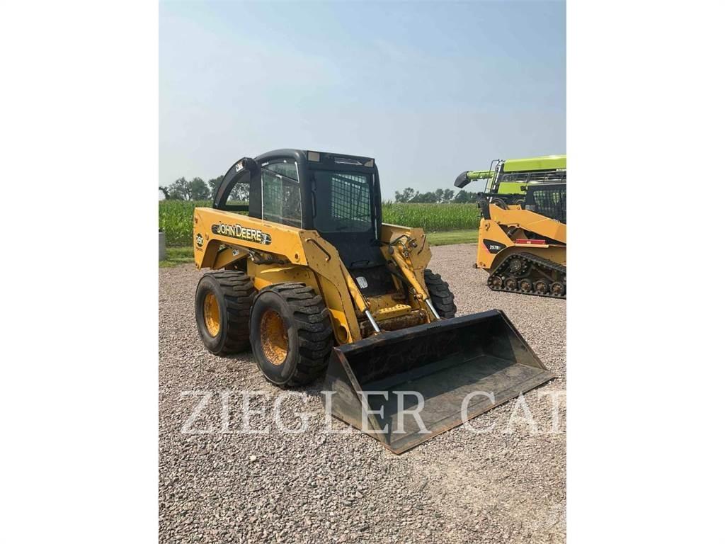 John Deere & CO. 260 لوادر انزلاقية التوجيه