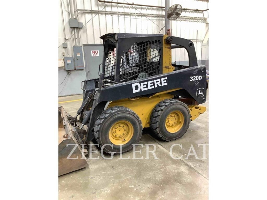 John Deere & CO. 320 D لوادر انزلاقية التوجيه