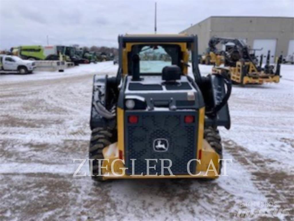 John Deere & CO. 320G لوادر انزلاقية التوجيه