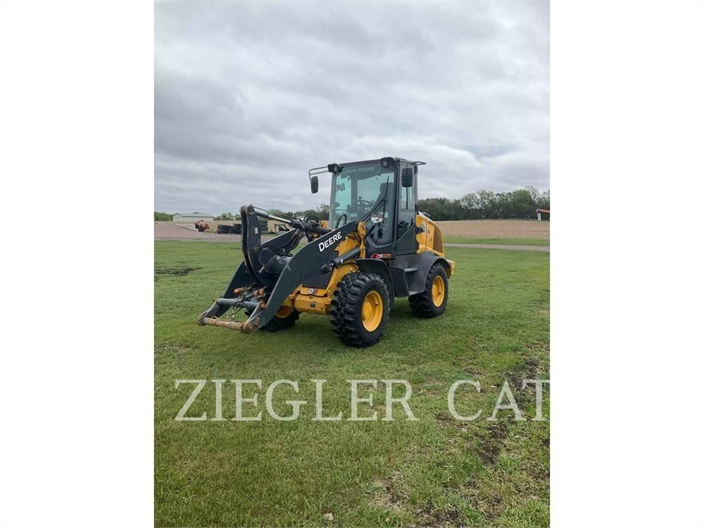 John Deere & CO. 324L لوادر بعجل