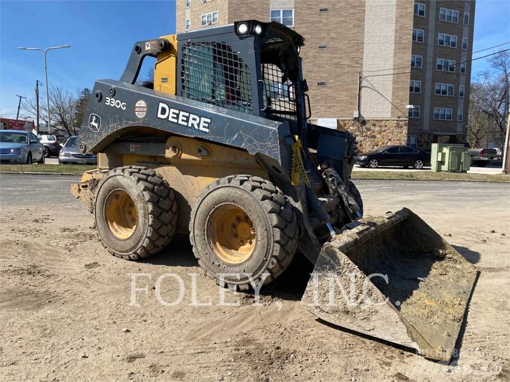 John Deere & CO. 330G Skid steer loaders