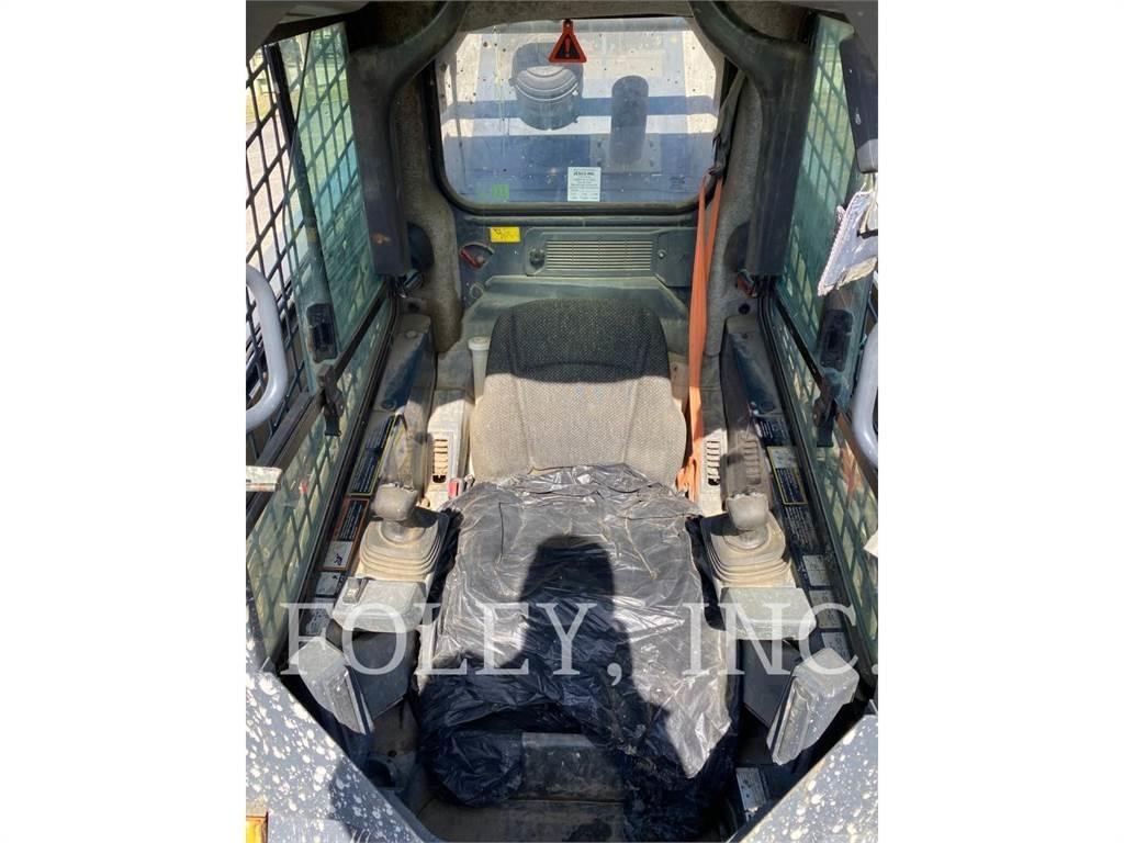 John Deere & CO. 330G Skid steer loaders