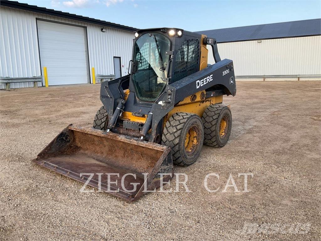John Deere & CO. 330G لوادر زحافة