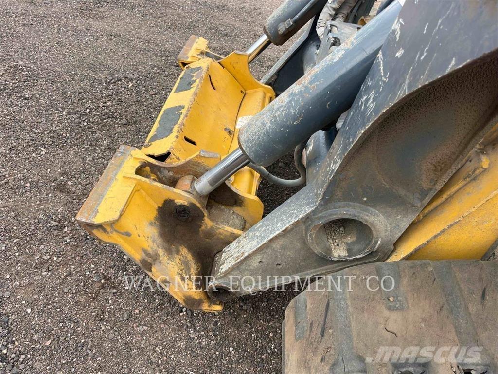 John Deere & CO. 333G لوادر زحافة