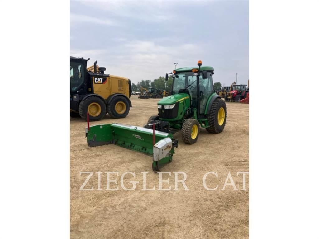 John Deere & CO. 4066R الجرارات