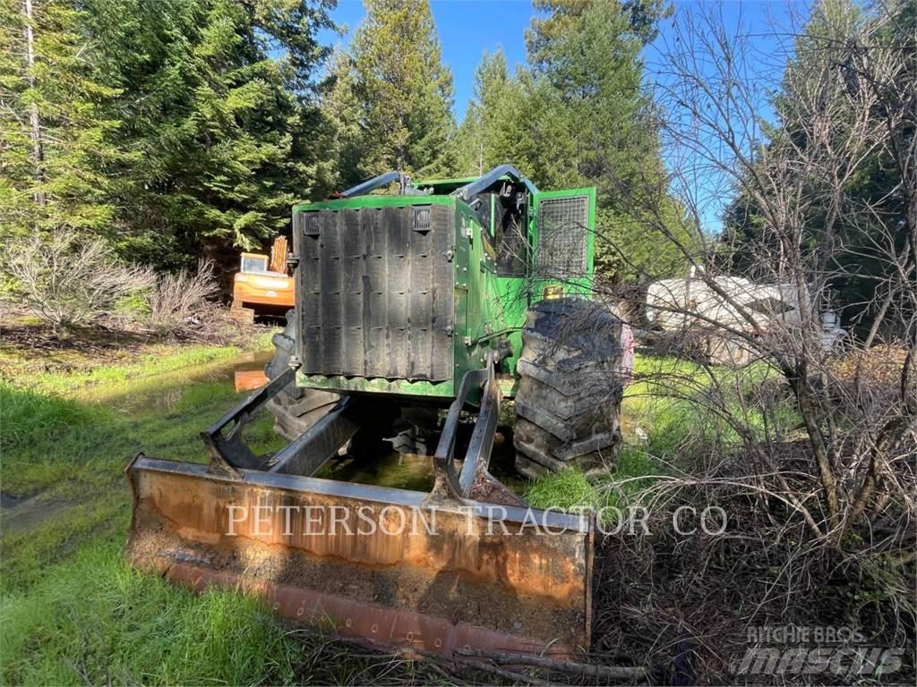 John Deere & CO. 648L ساحبات الأشجار
