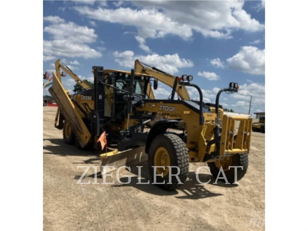 John Deere & CO. 770_AO معدات تمهيد الطرق