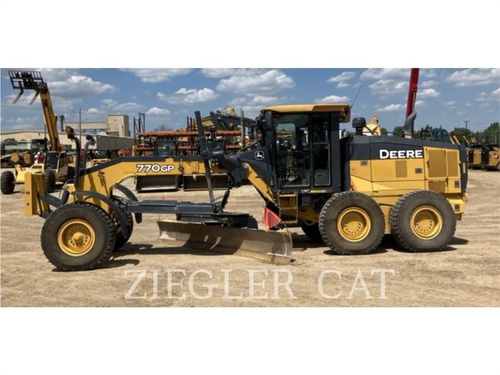 John Deere & CO. 770_AO معدات تمهيد الطرق