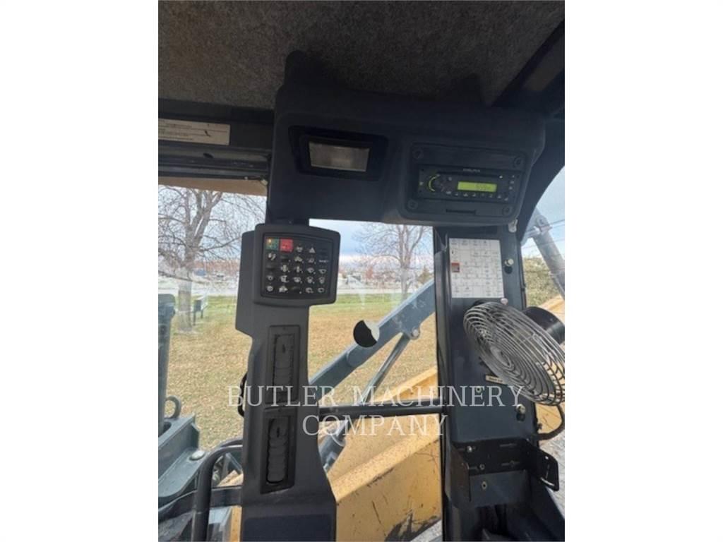 John Deere & CO. 770G معدات تمهيد الطرق
