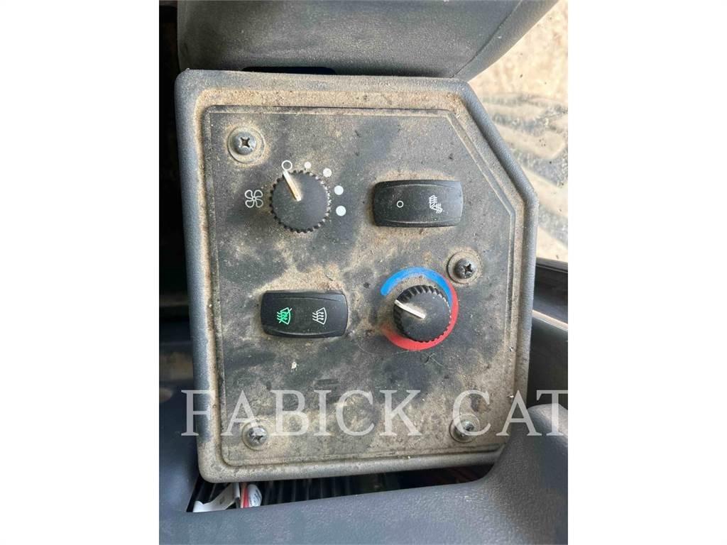 John Deere & CO. 770G معدات تمهيد الطرق