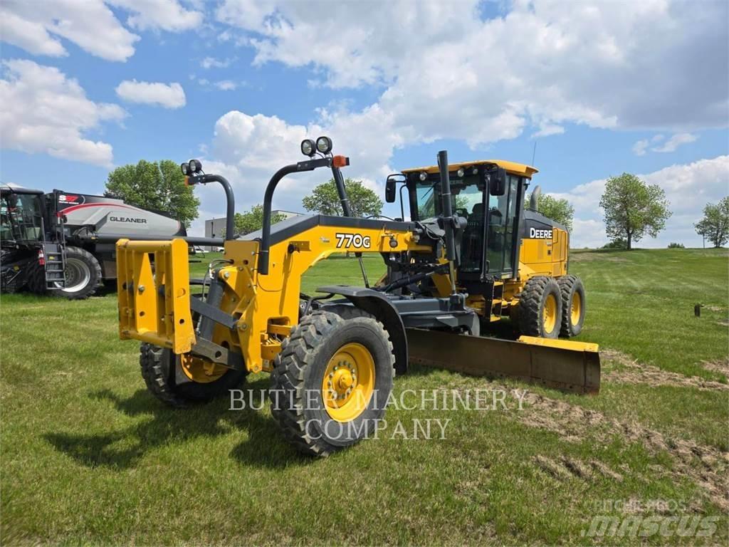 John Deere & CO. 770G معدات تمهيد الطرق