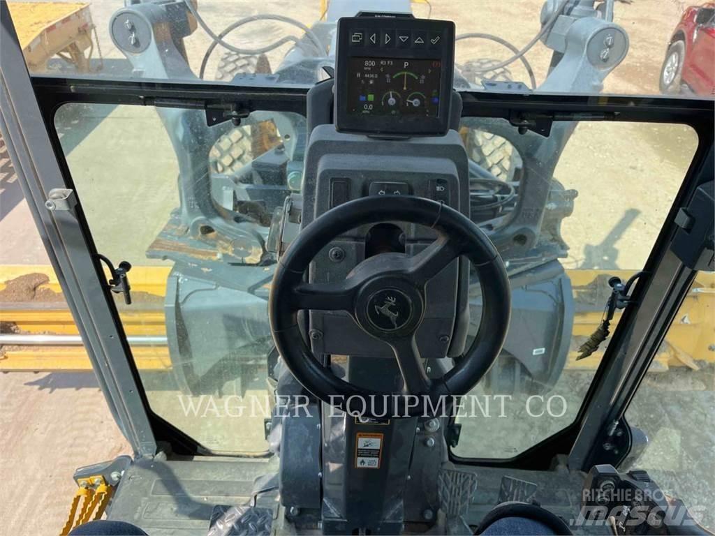 John Deere & CO. 770GP معدات تمهيد الطرق