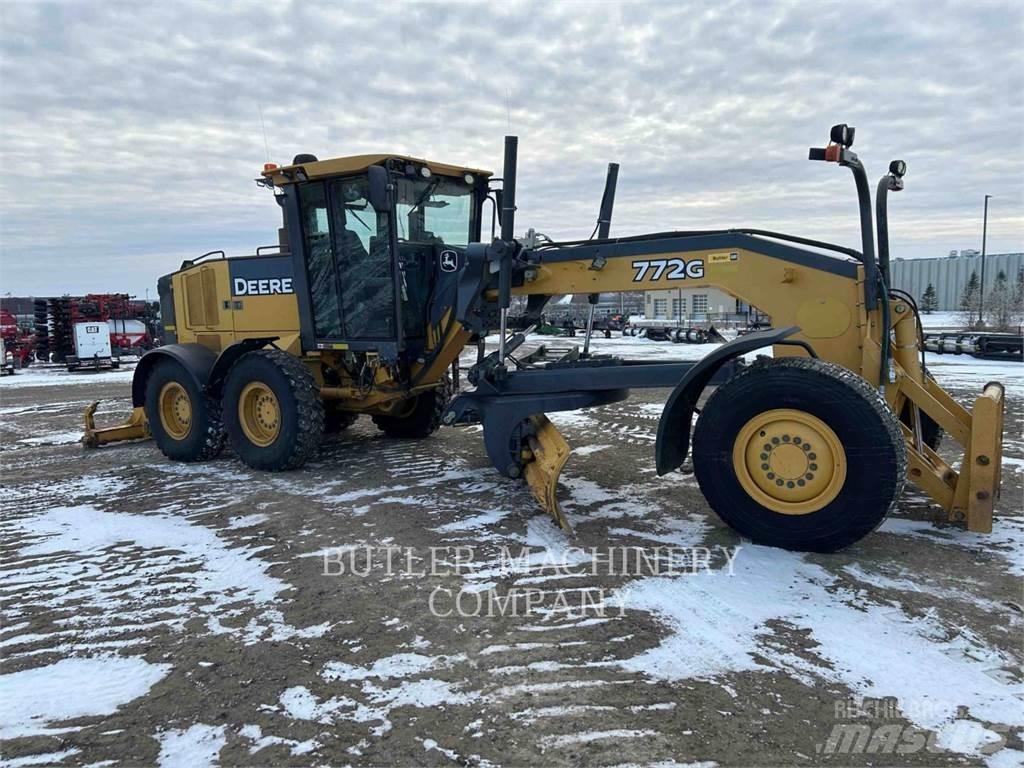 John Deere & CO. 772G معدات تمهيد الطرق