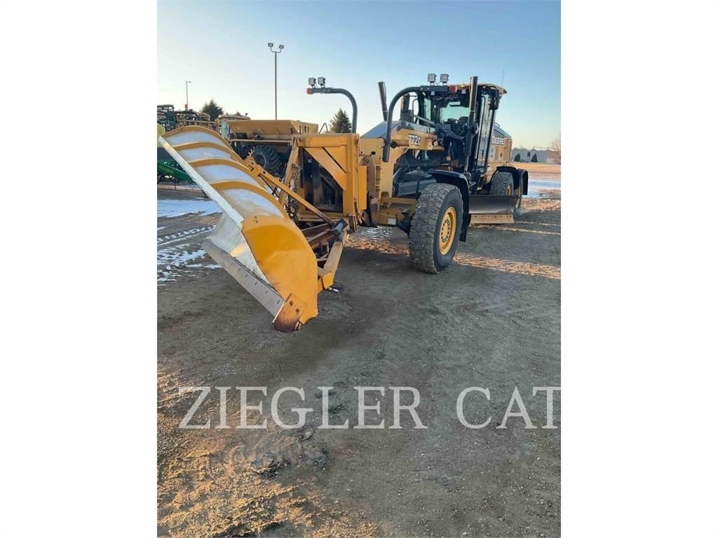 John Deere & CO. 772G معدات تمهيد الطرق