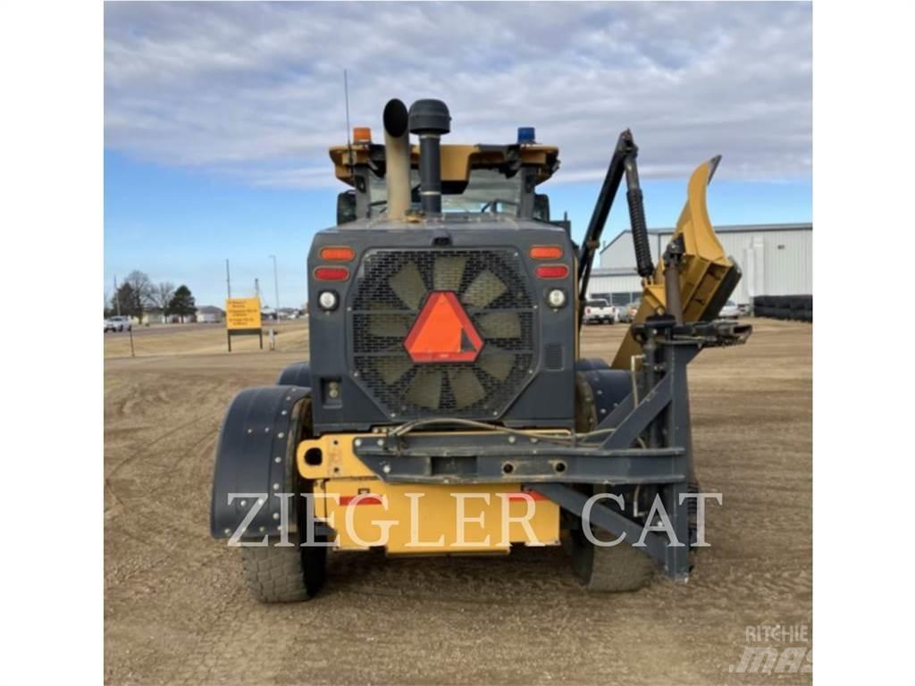 John Deere & CO. 772G_AO معدات تمهيد الطرق