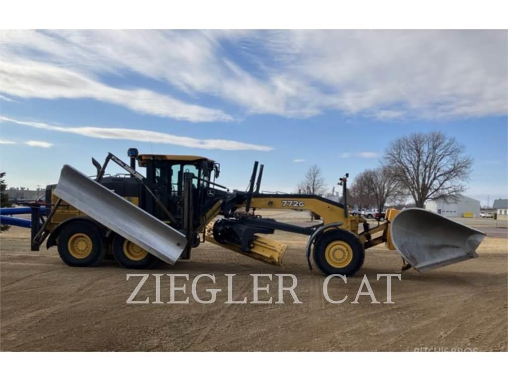 John Deere & CO. 772G_AO معدات تمهيد الطرق