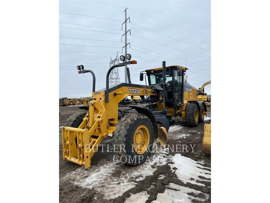 John Deere & CO. 772GP معدات تمهيد الطرق