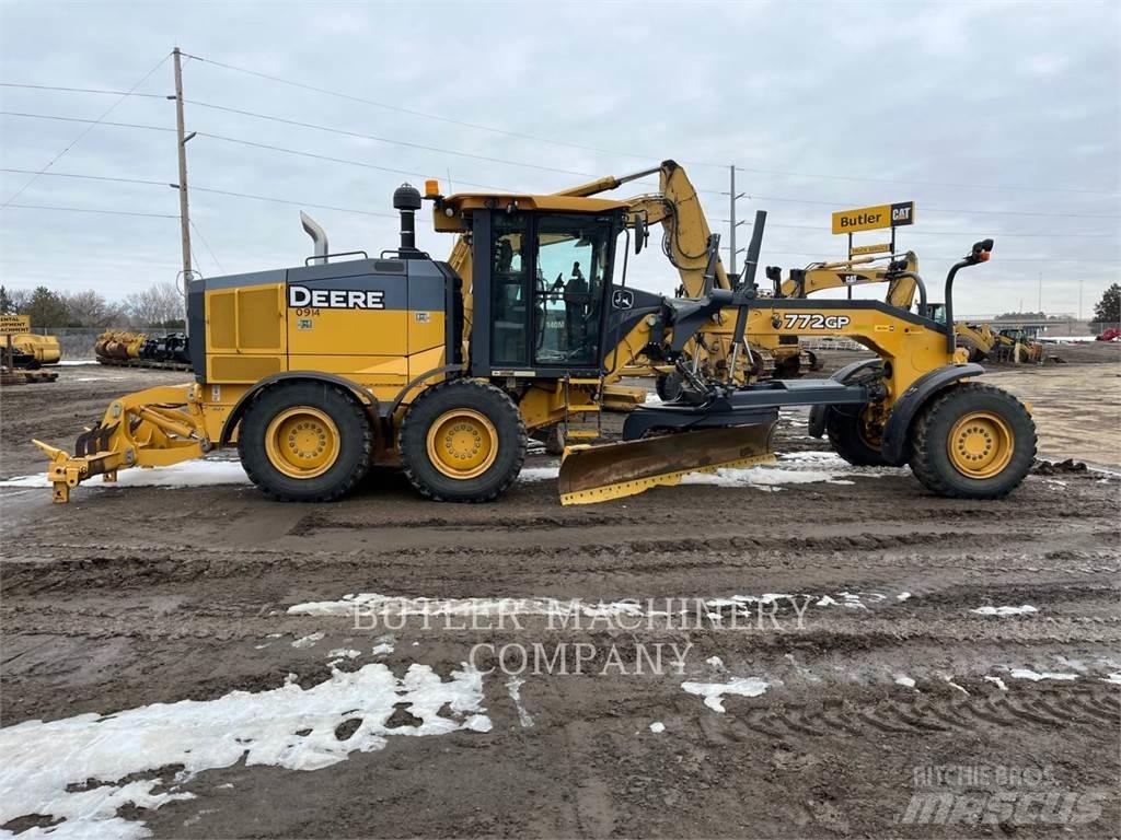 John Deere & CO. 772GP معدات تمهيد الطرق