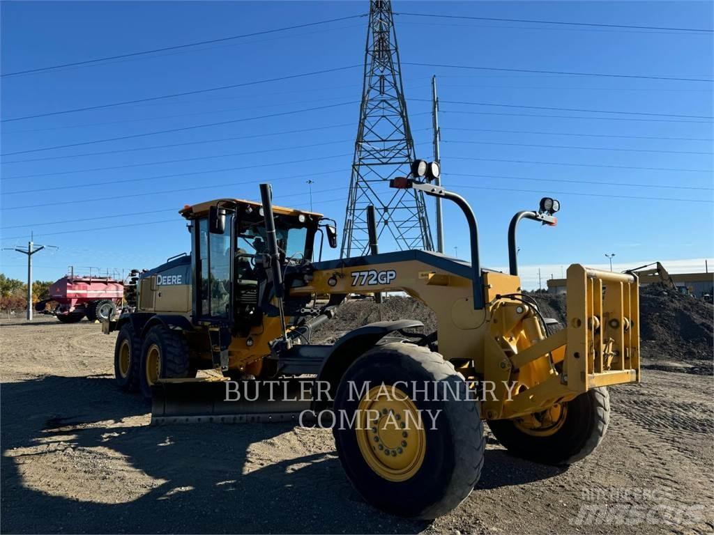 John Deere & CO. 772GP معدات تمهيد الطرق