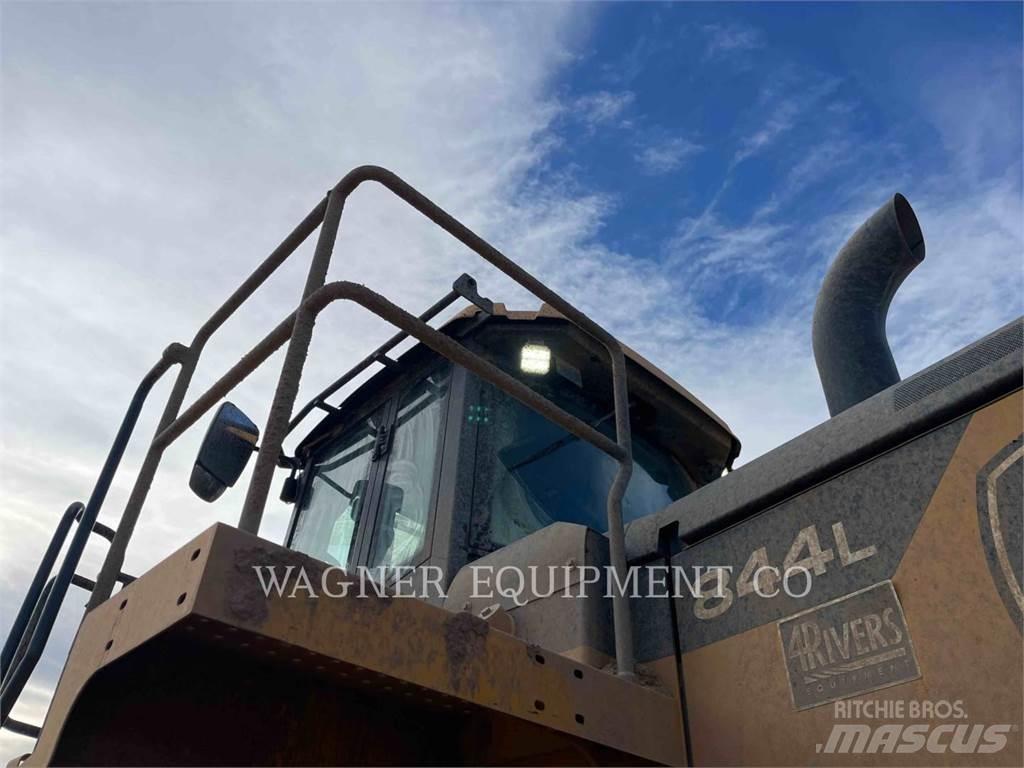 John Deere & CO. 844L لوادر بعجل