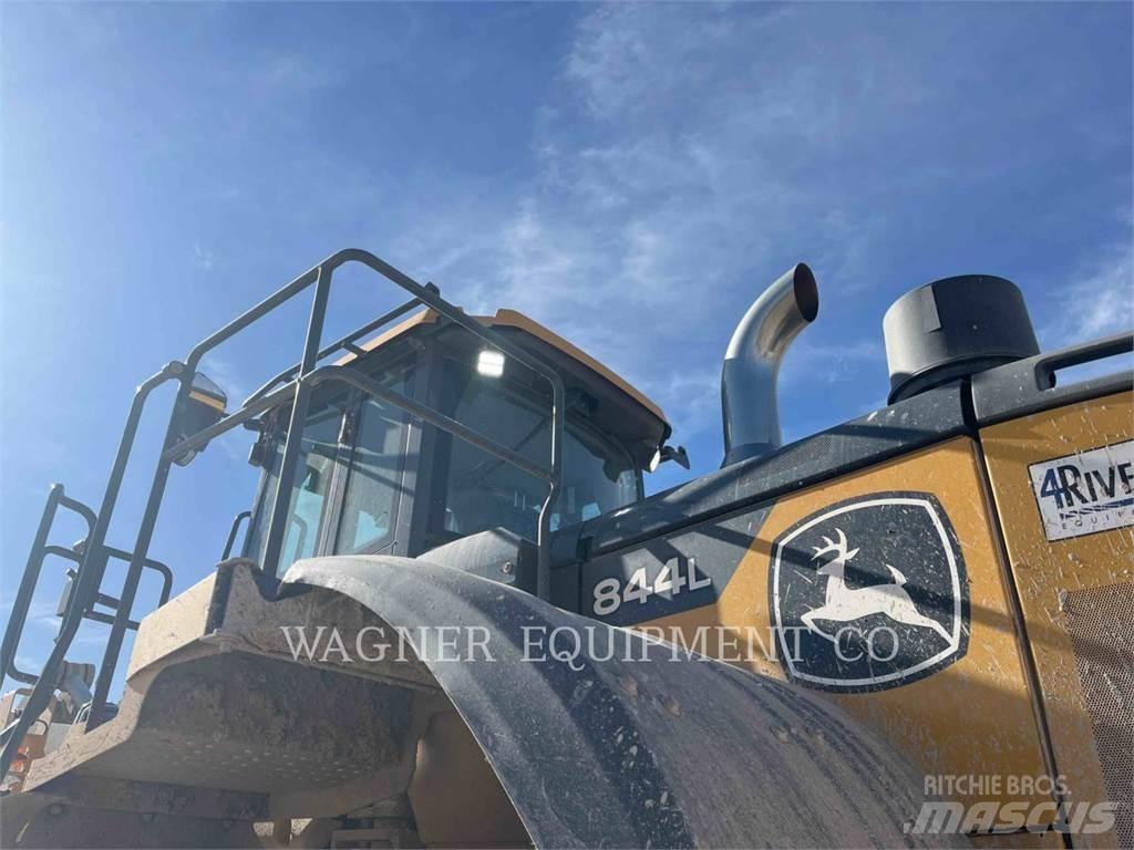 John Deere & CO. 844L AG لوادر بعجل