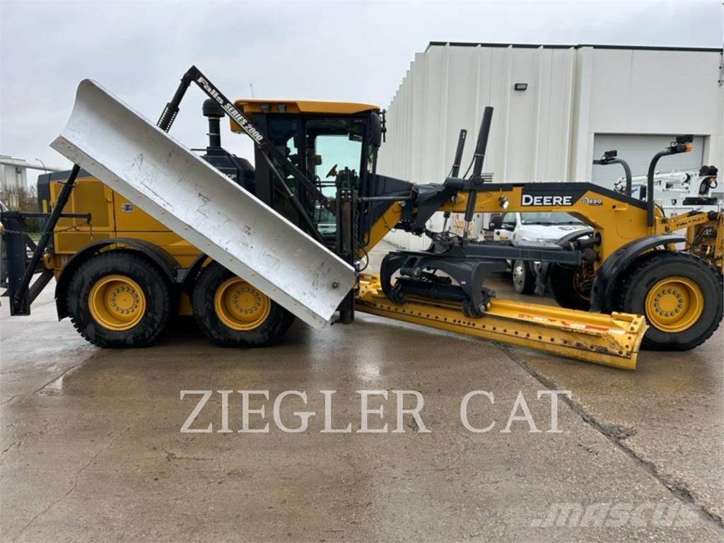 John Deere & CO. 872GP معدات تمهيد الطرق