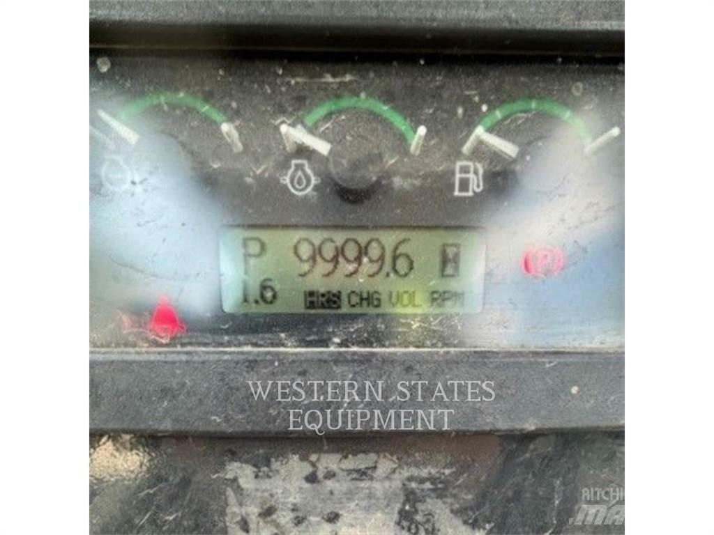 John Deere & CO. JD 650J بلدوزرات مجنزرة