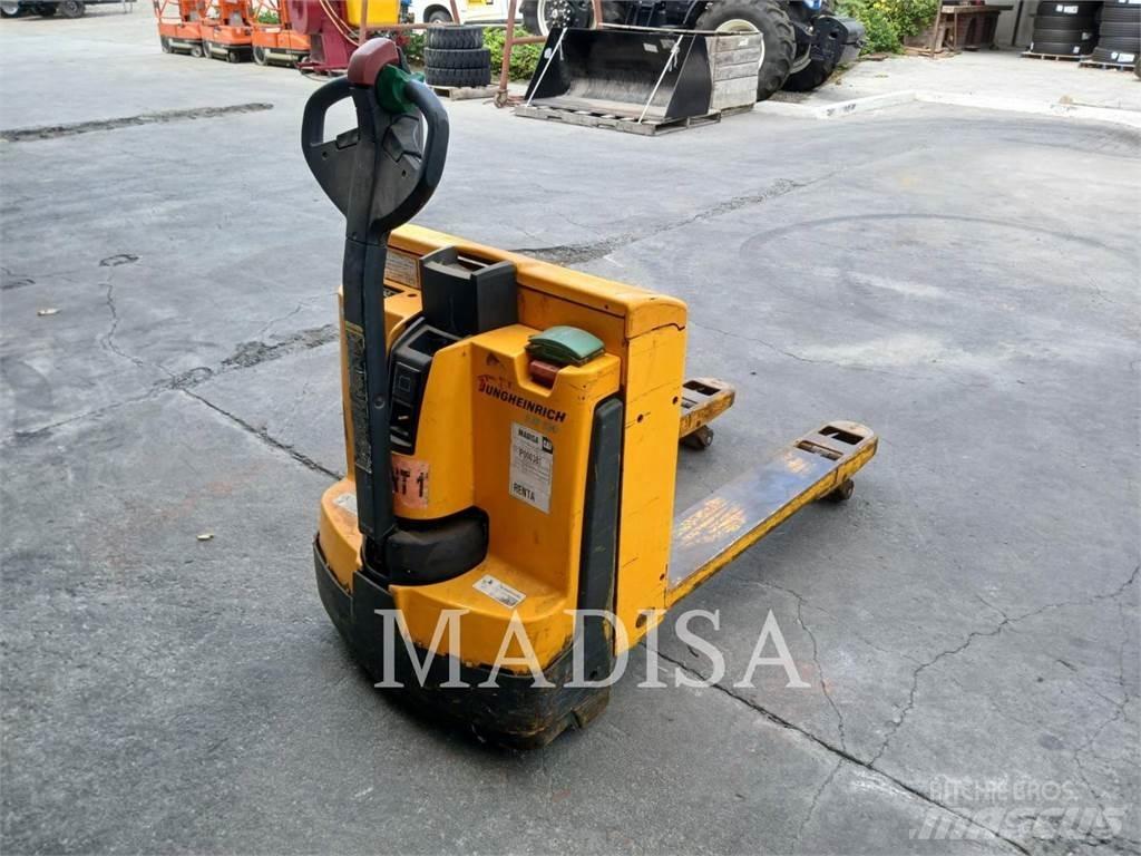 Jungheinrich EJE 120 ساحبات الأشجار