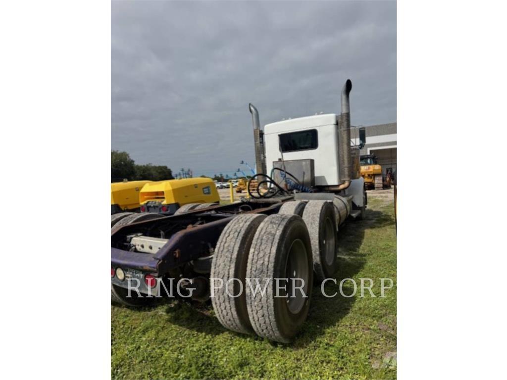 Kenworth W900S شاحنات أخرى