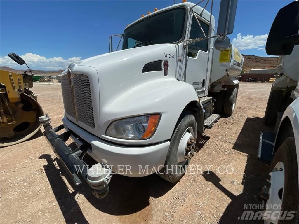 Kenworth WT2000 A شاحنات ذات صهاريج