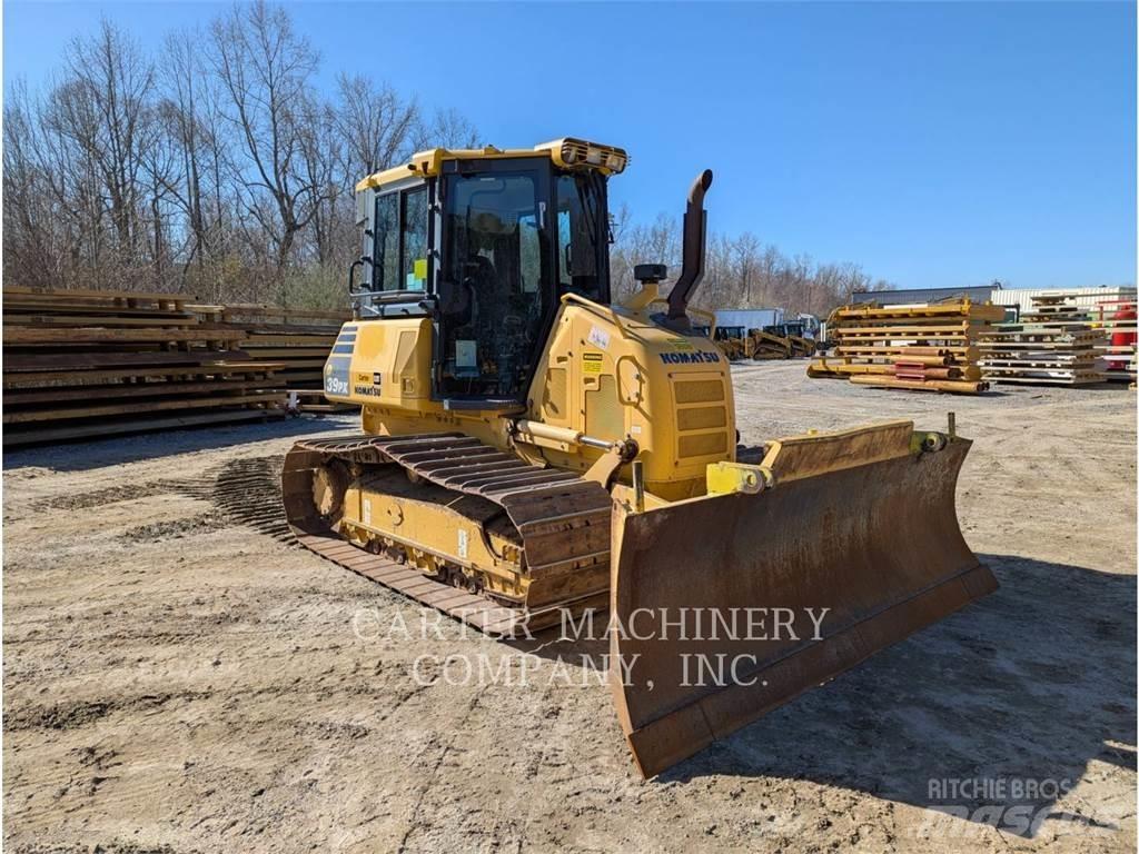 Komatsu D39PX-24 بلدوزرات مجنزرة