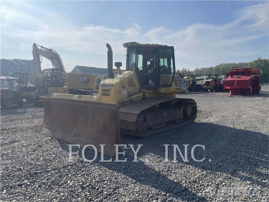 Komatsu D61PX1-23 بلدوزرات مجنزرة