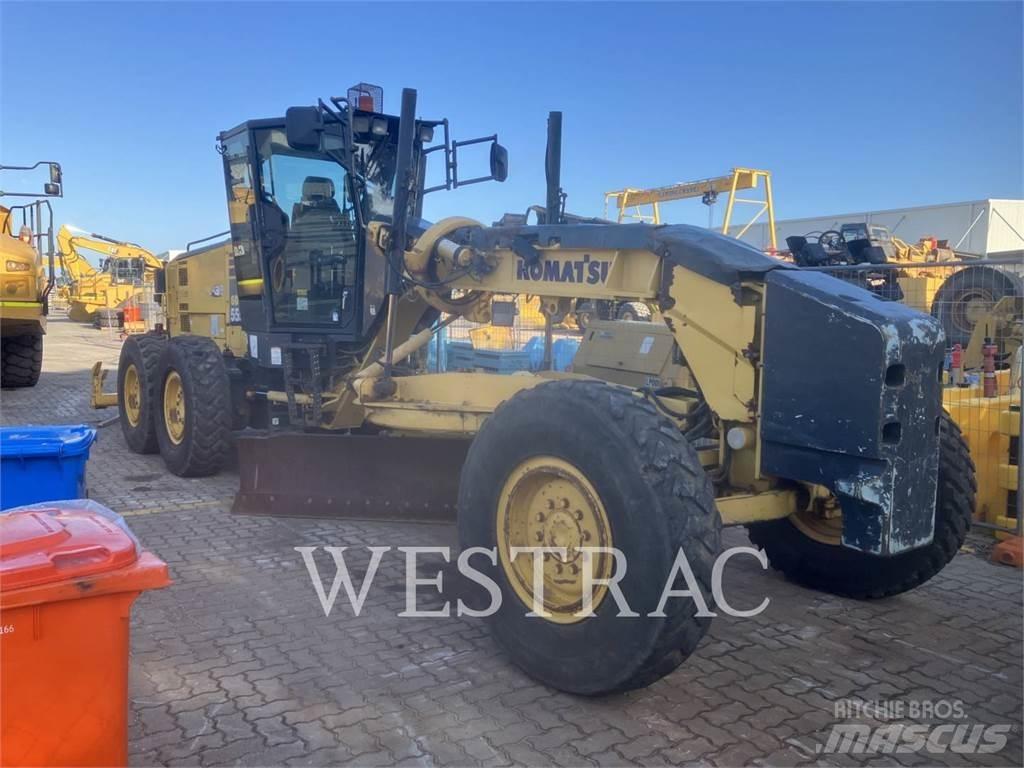 Komatsu GD555-5 معدات تمهيد الطرق
