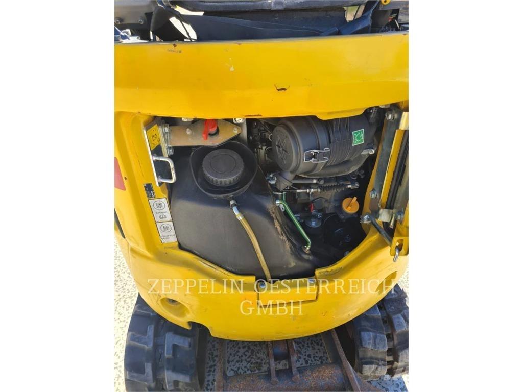 Komatsu PC14R HS حفارات زحافة