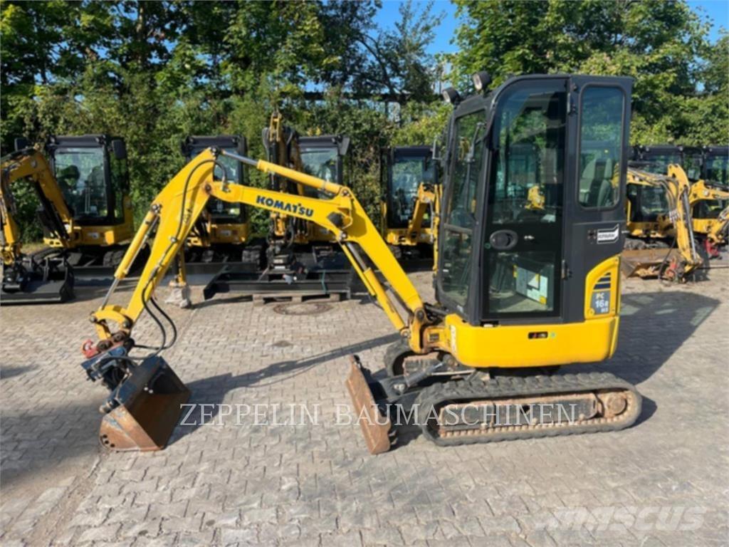 Komatsu PC16R حفارات زحافة