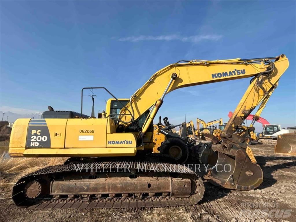 Komatsu PC200-8 حفارات زحافة