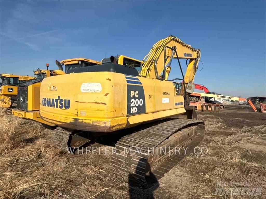 Komatsu PC200-8 حفارات زحافة