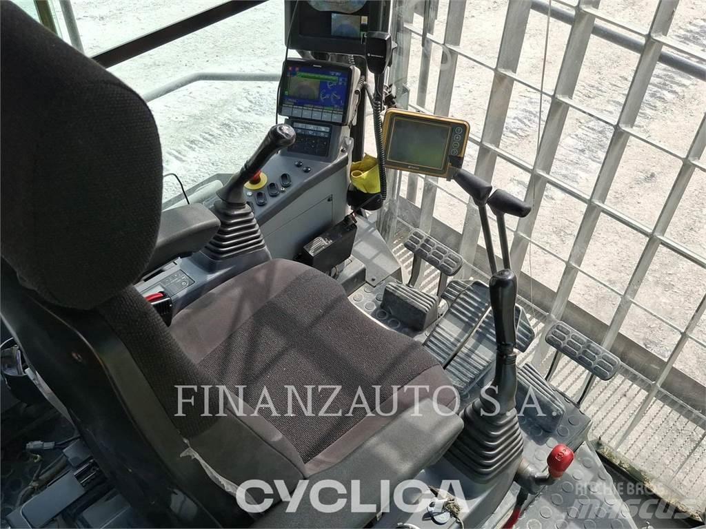 Komatsu PC2000-11 حفارات زحافة