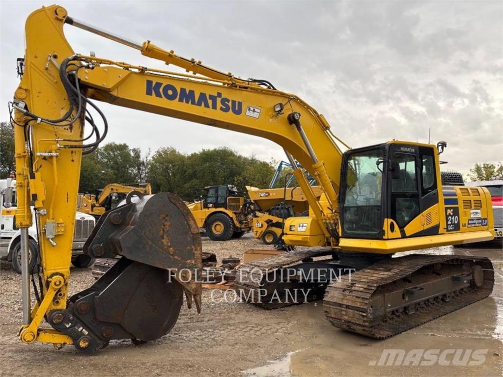 Komatsu PC210 حفارات زحافة