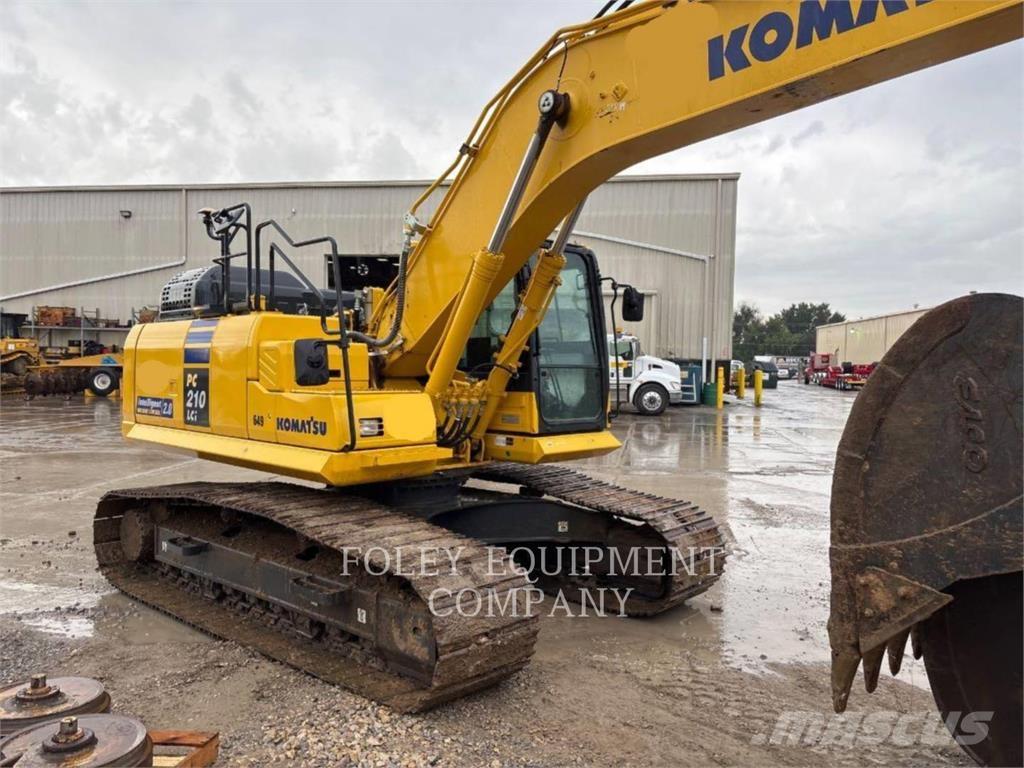Komatsu PC210 حفارات زحافة