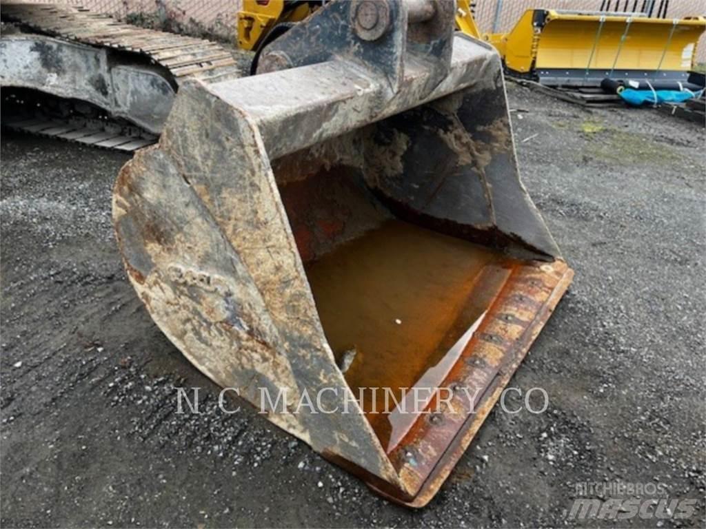 Komatsu PC210LCI-1 حفارات زحافة