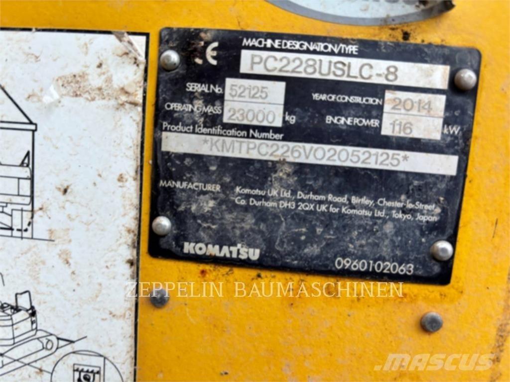 Komatsu PC228 حفارات زحافة