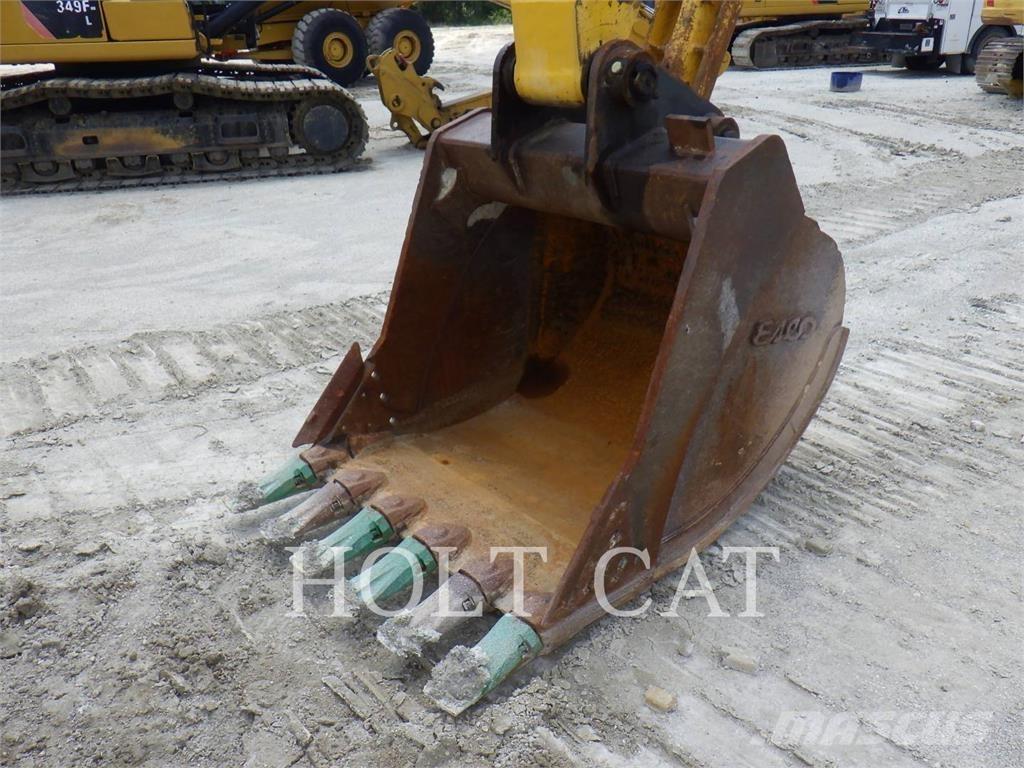 Komatsu PC360LC-11 حفارات زحافة