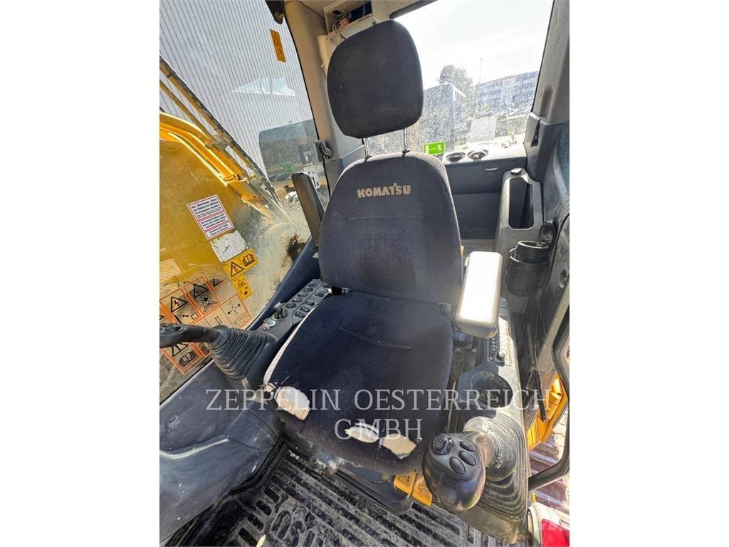 Komatsu PC450LC-8 حفارات زحافة