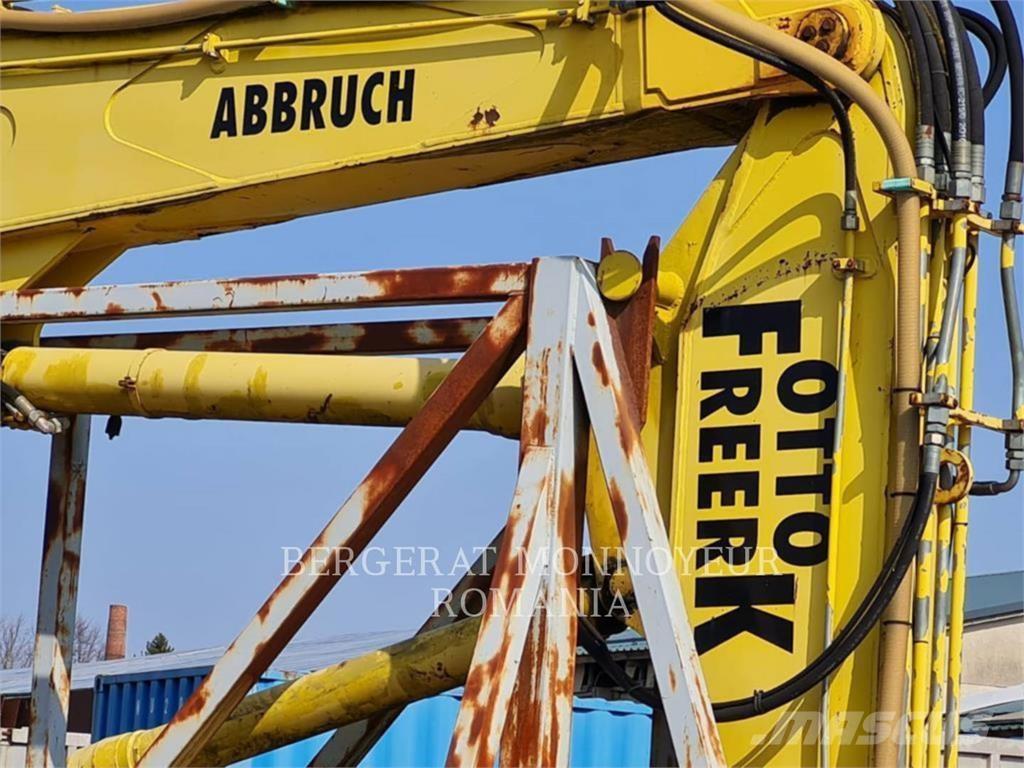 Komatsu PC450LCD-6K حفارات زحافة