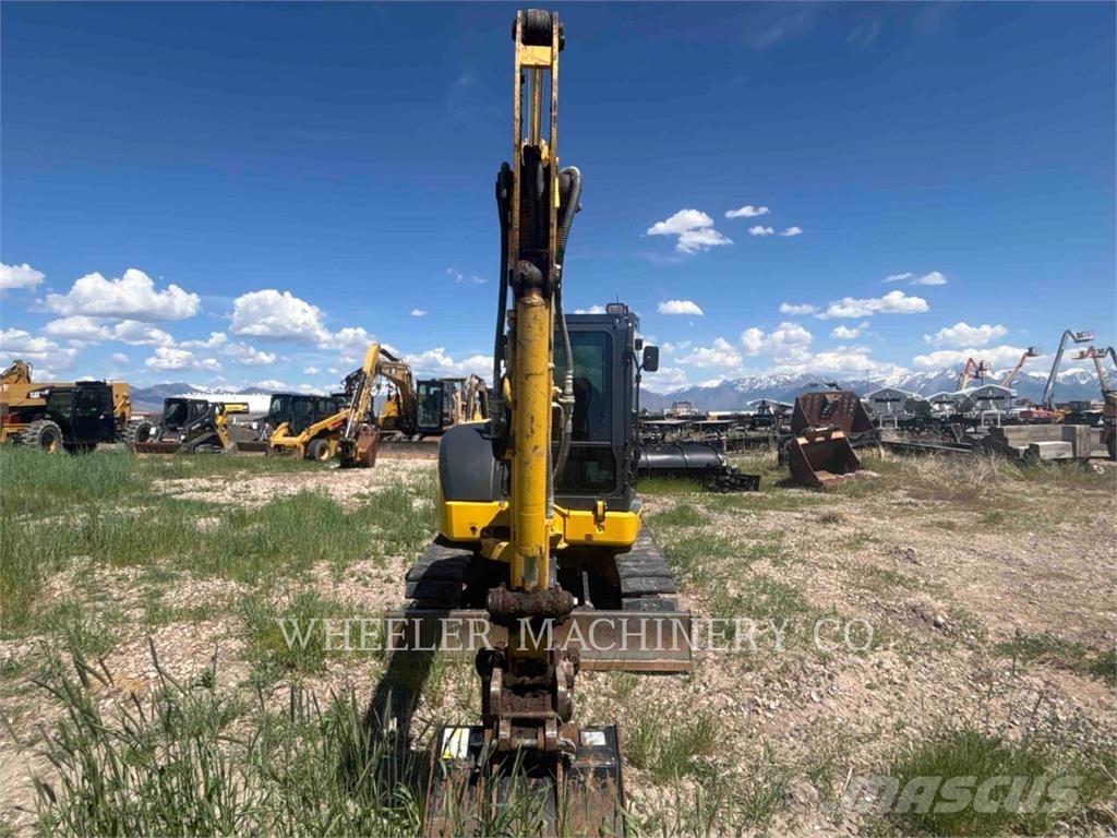Komatsu PC55MR-5 حفارات زحافة