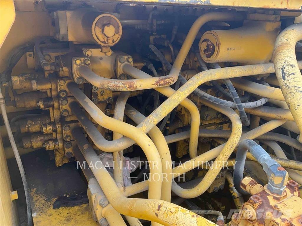 Komatsu PC750 حفارات زحافة