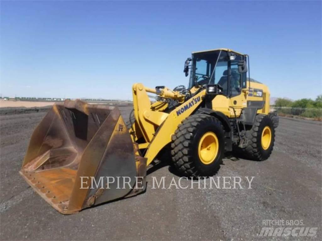Komatsu WA270-8 لوادر بعجل